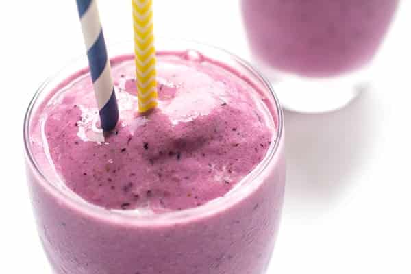 Strawberry Ginger Protein Smoothie - A fast and healthy breakfast on-the-go recipe