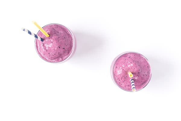 Strawberry Ginger Protein Smoothie Recipe - A portable healthy breakfast recipe