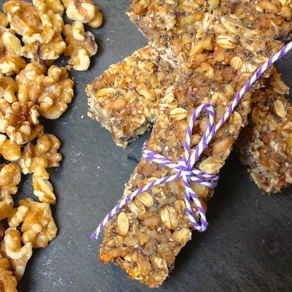 Banana Nut Chia Power Bars - The Lemon Bowl