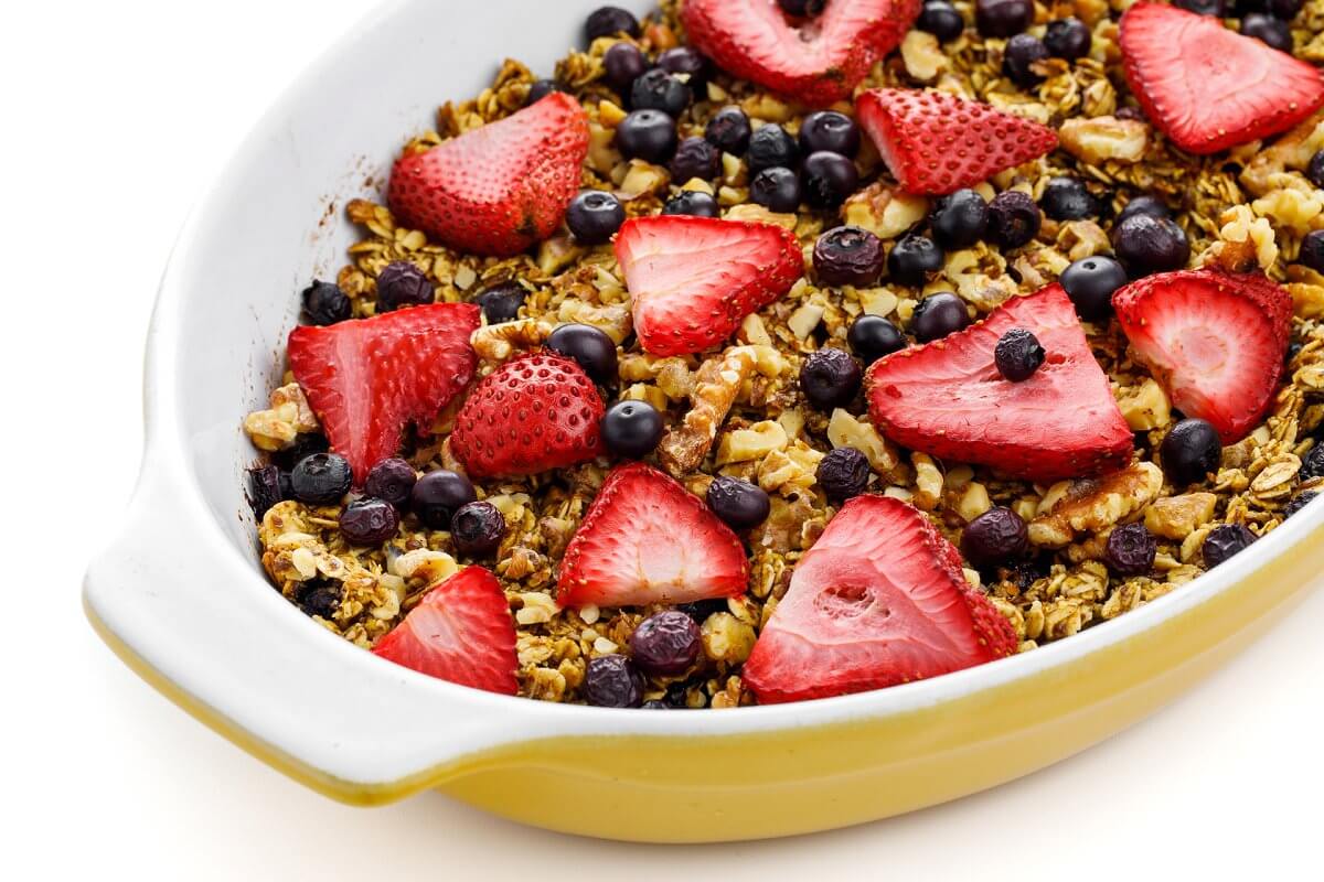 Baked Oatmeal with Berries
