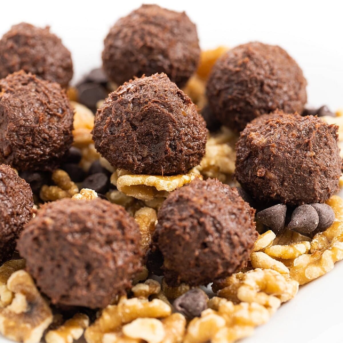 5 Ingredient Chocolate Brownie Energy Bites