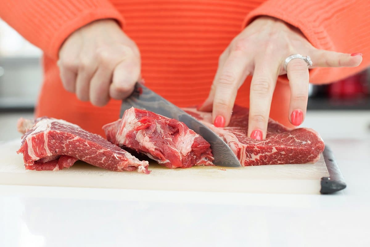 cutting beef sirloin