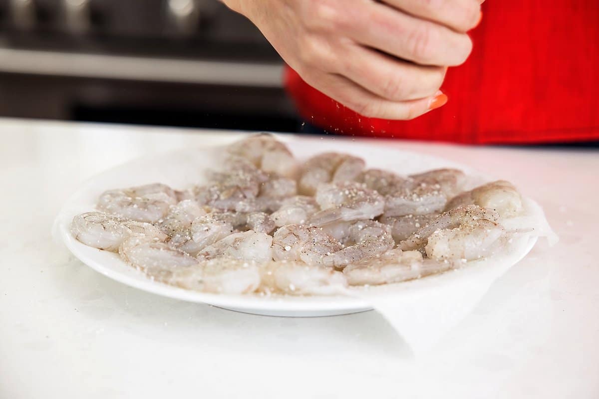 Seasoning Raw Shrimp