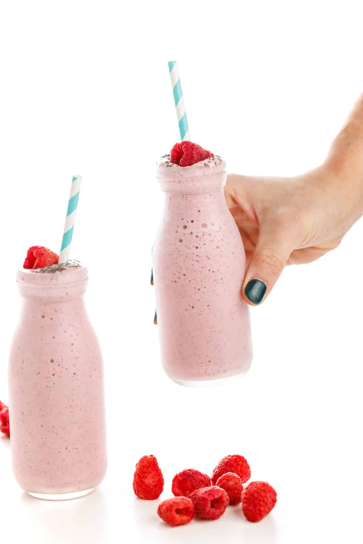 Picking up a banana raspberry chia smoothie.