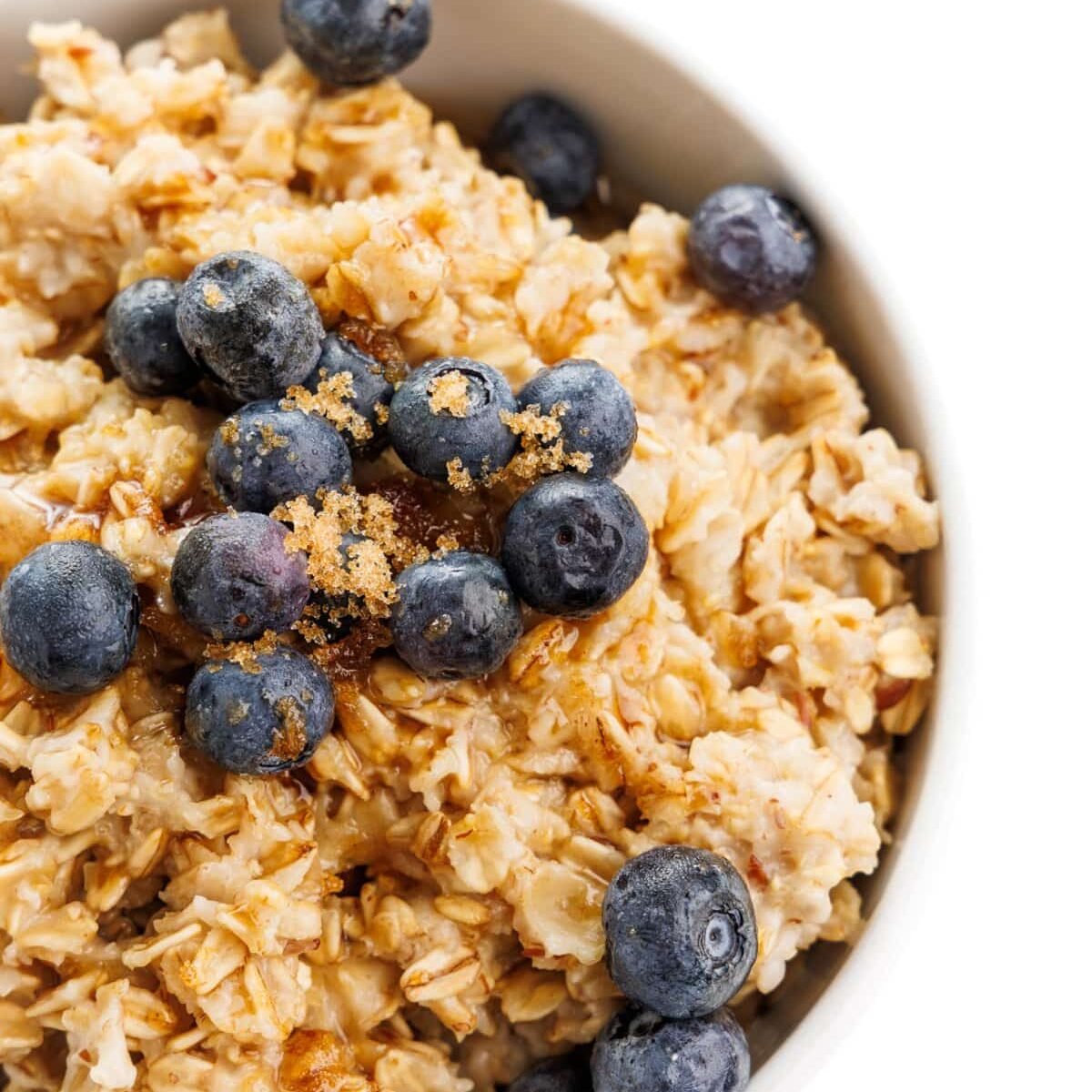 20 Cozy Oatmeal Recipes for Busy Mornings (Microwave, Overnight, and More)