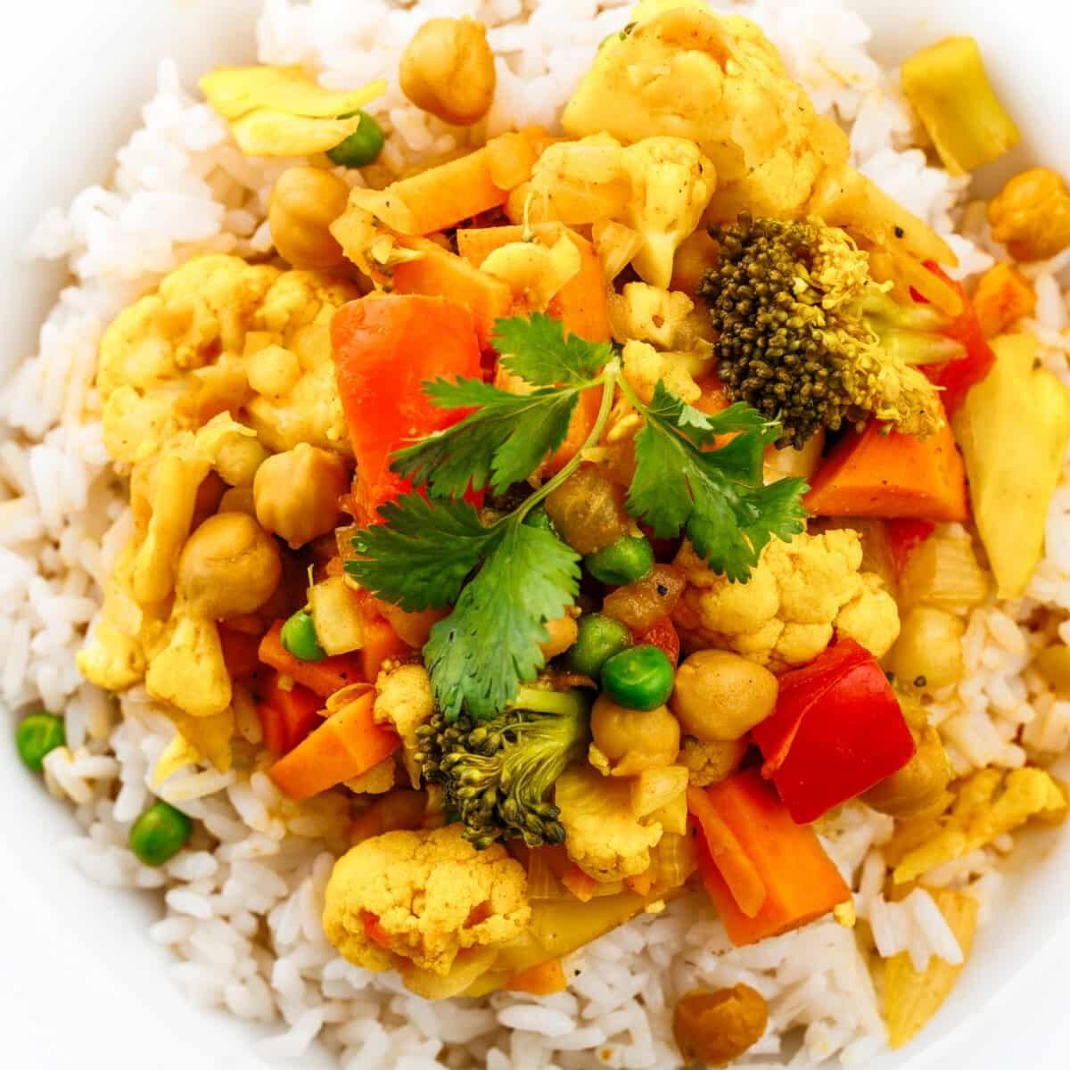 Slow Cooker Vegetable Curry with Chickpeas
